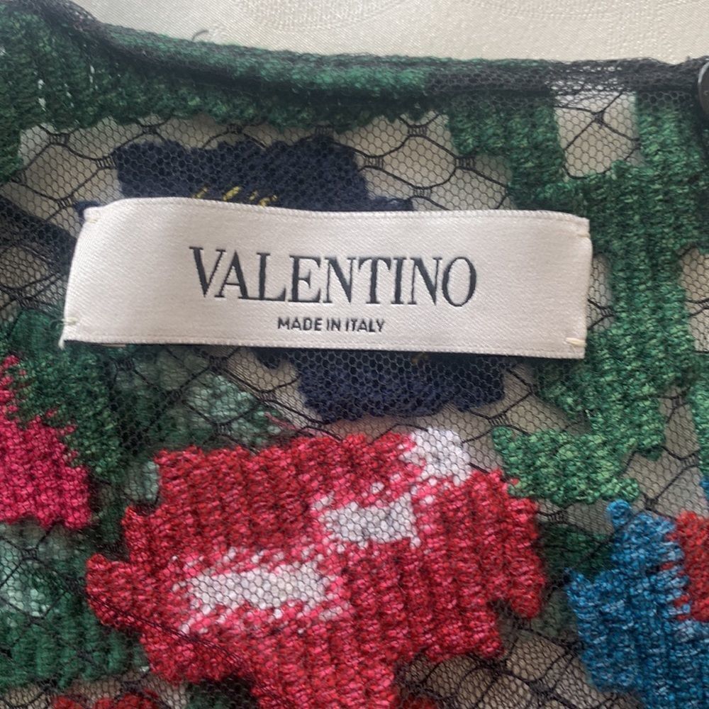 Valentino Women’s sheer textured floral short sleeve blouses size 8, NWT - Picture 5 of 14